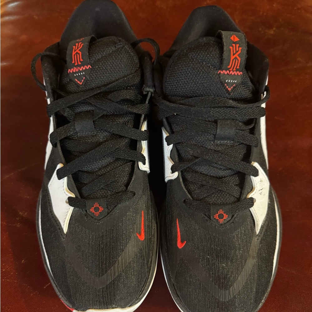 Kyrie 5’s Basketball Shoes
